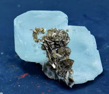 Exceptional Terminated Equamarine Crystal Combined With Mica from Nagar Pakistan