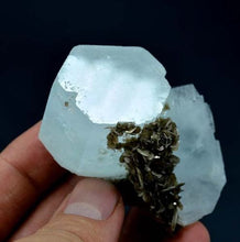 Exceptional Terminated Equamarine Crystal Combined With Mica from Nagar Pakistan